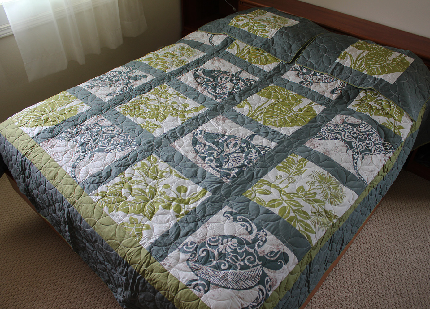 Quilt Comforter Hawaiian Patchwork Quilt