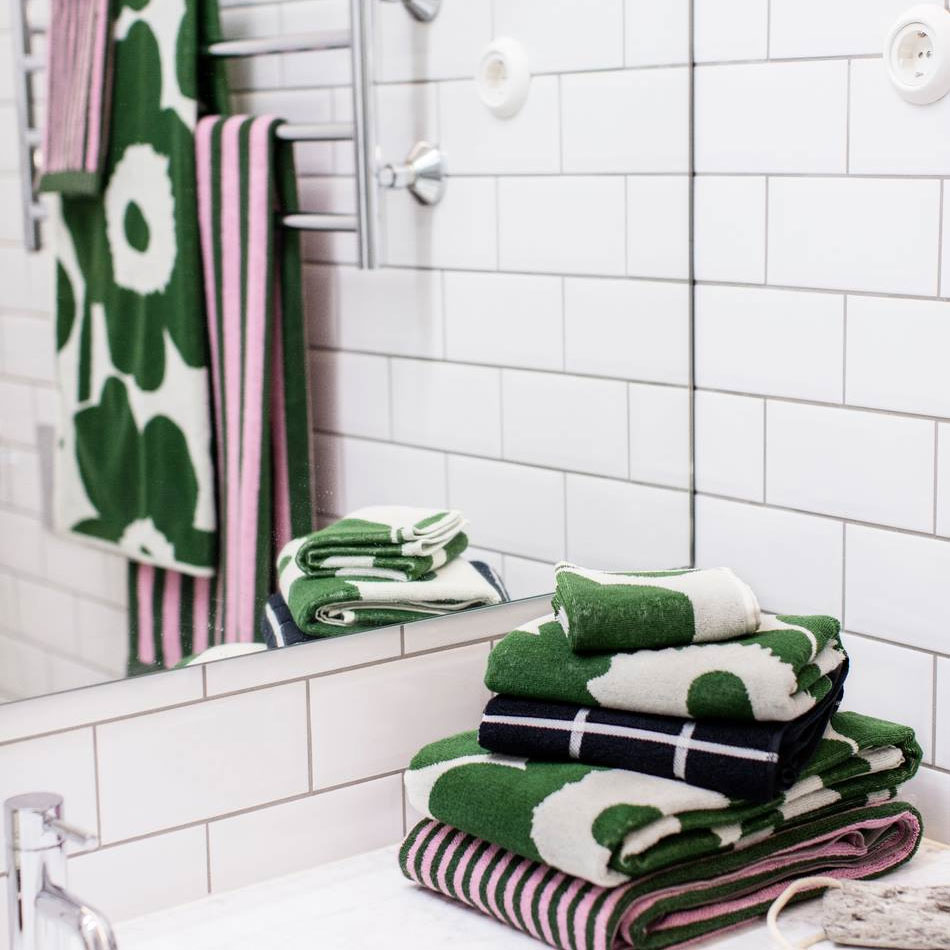 Marimekko Kaksi Raitaa Green / Pink Bath Towels - Marimekko Kaksi ...