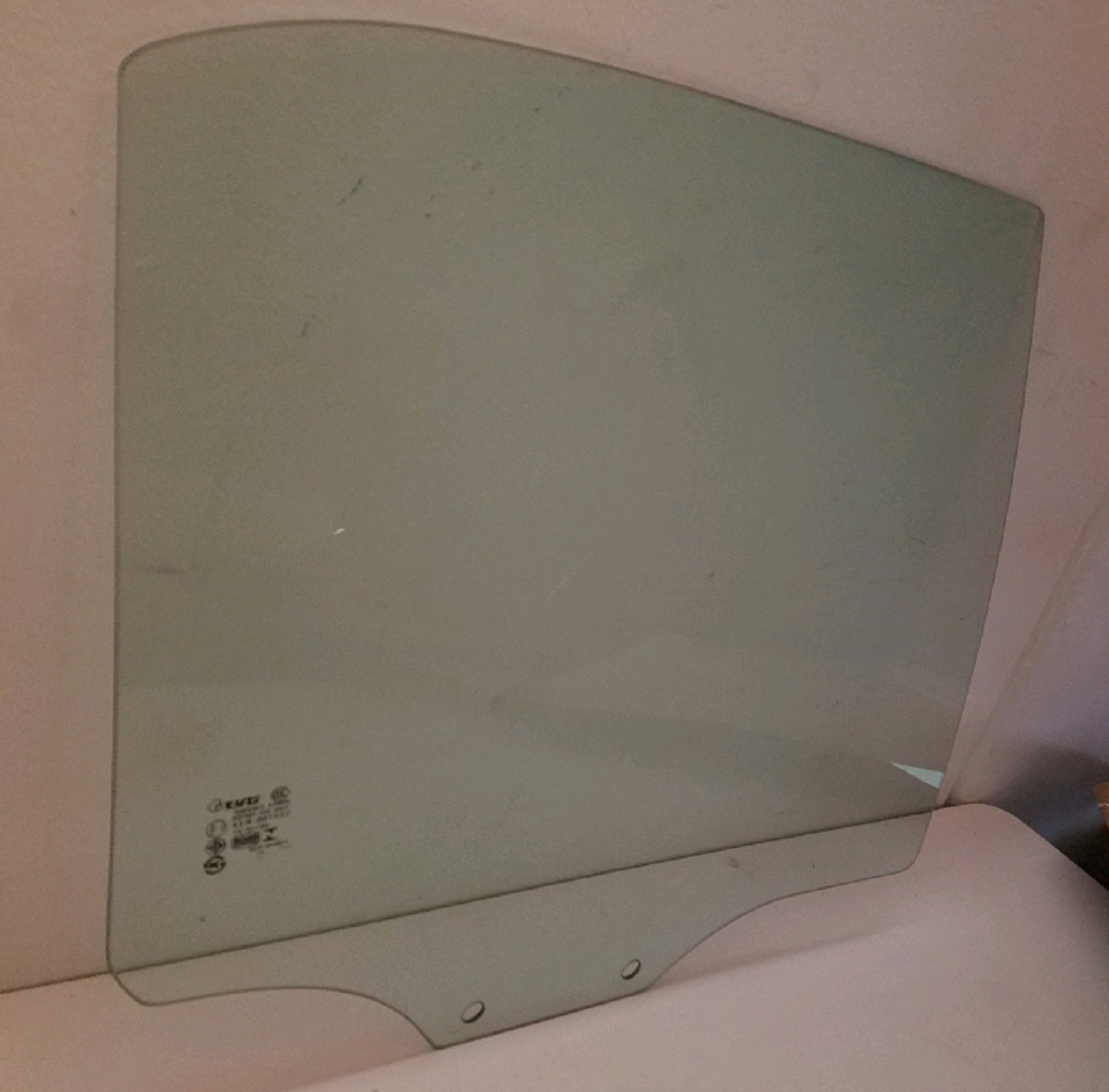 Rear Door Glass Passenger Side Hyundai Accent 4 Door Sedan 20002005