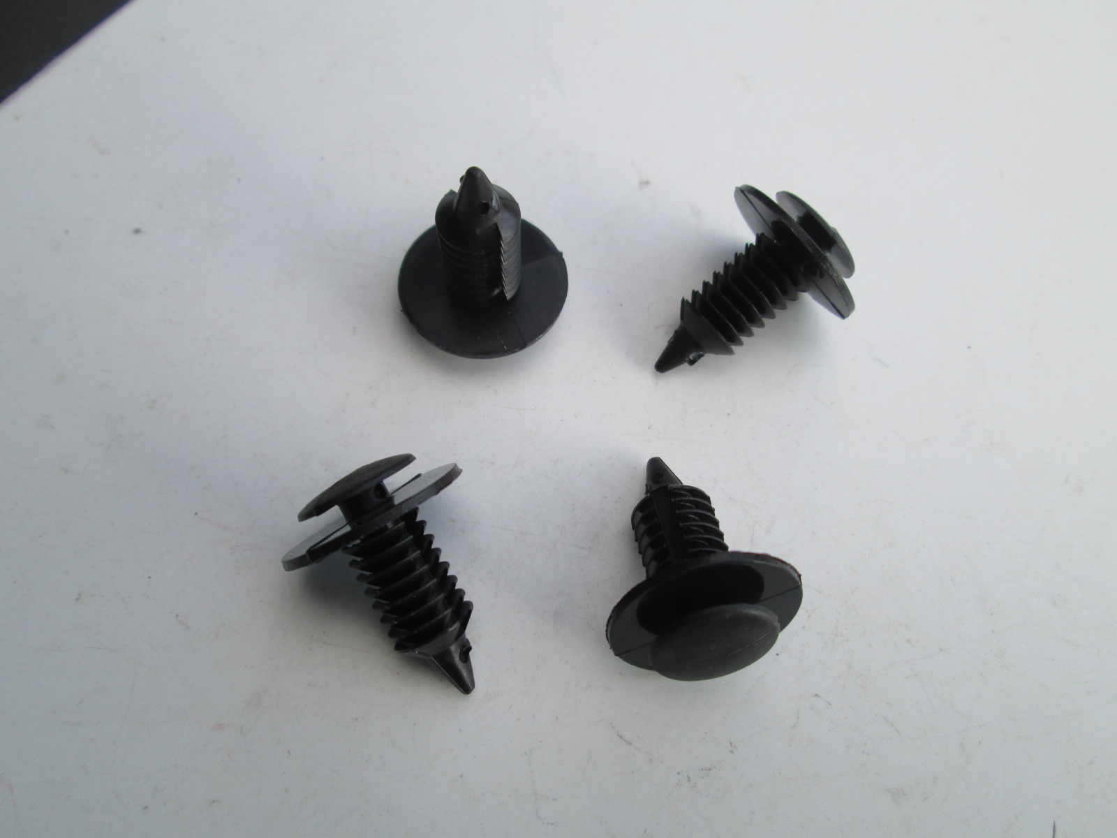 Ford 1985On TRIM PANEL RETAINERS (25) Door Panel Clips