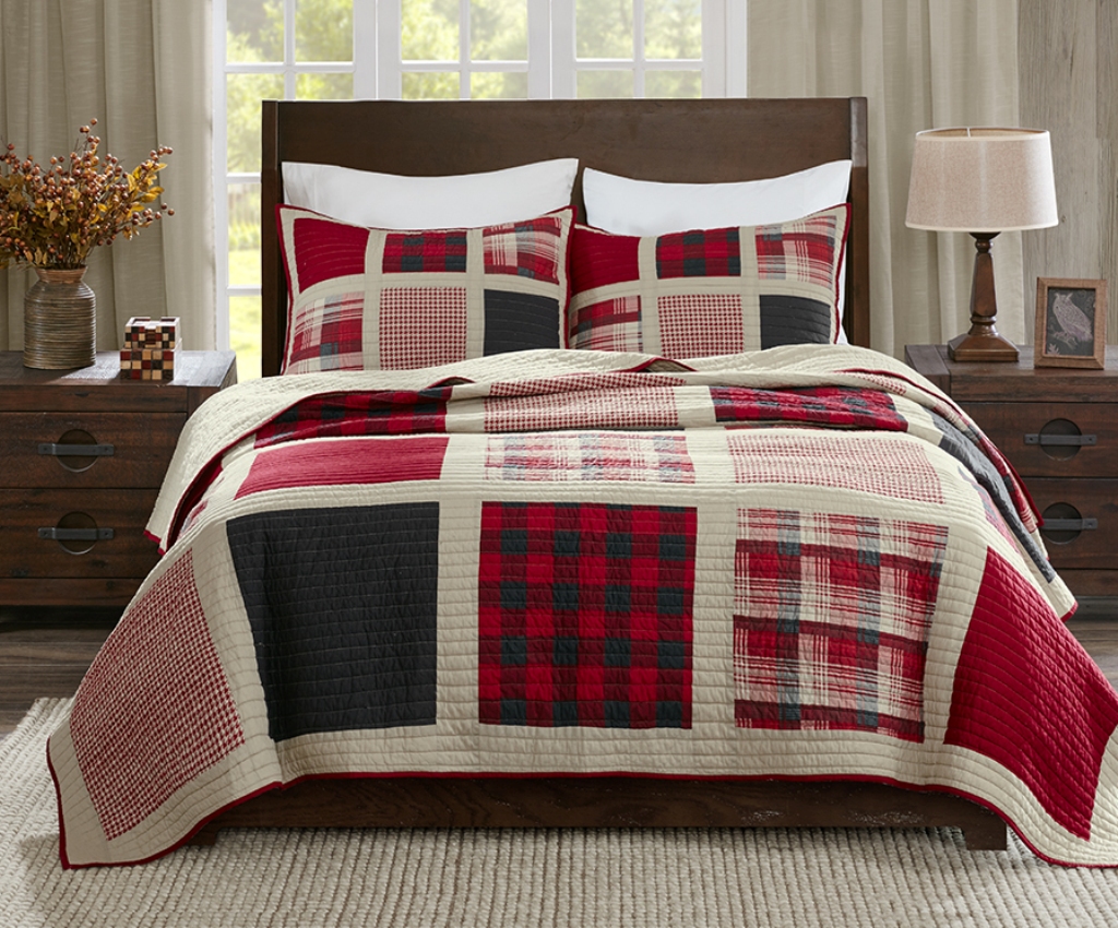Huntington Red Buffalo Patch Quilt Set