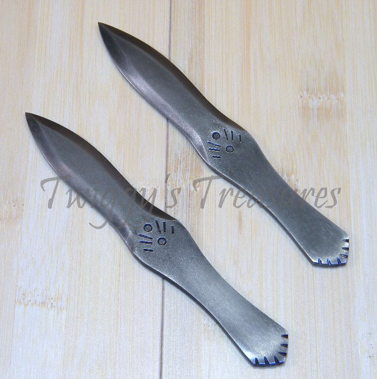 Assassin's Creed Throwers Throwing Knives and Axes