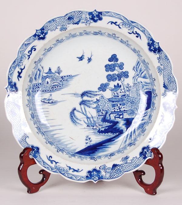 Reproduction Chinese oriental porcelain blue and white willow charger
