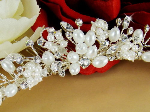 * White Pearl and Crystal Bridal Comb 4008 * White Pearl and Crystal Bridal Comb 4008