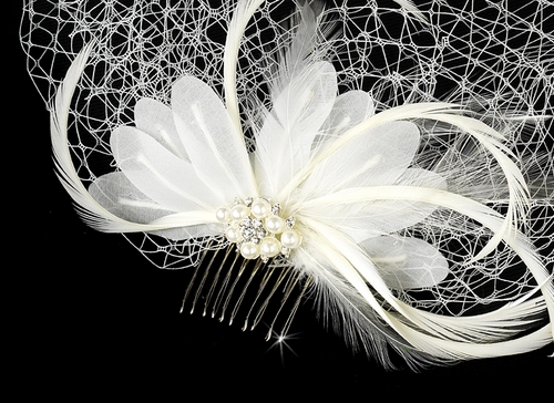 Dainty Pearl & Feather Flower Fascinator & Cage Veil Clip in White Dainty Pearl & Feather Flower Fascinator & Cage Veil Clip in White