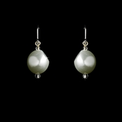 Pearl dangle leverback Earring 8325 White (1 pair left) Pearl dangle leverback Earring 8325 White (1 pair left)