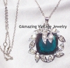 HOLIDAY ICE Necklace HOLIDAY ICE Necklace