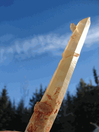 Himilayan Yellow Quartz Self Healer with a Penatrator. yy-09 Himilayan Yellow Quartz Self Healer with a Penatrator. yy-09