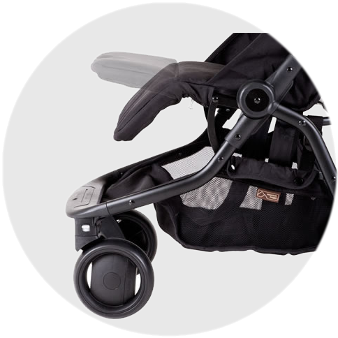Adjustable legrest & 2-position recline ensure baby's comfort.