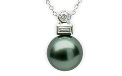 Jewelry - Pearl Pendant