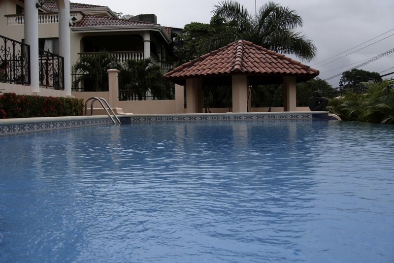 Huge Pool!