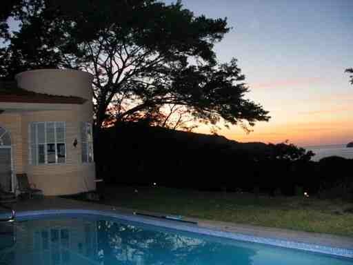 Extraordinary pool view.
