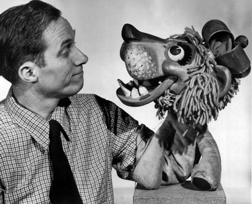 Puppeteer Bil Baird with his lion puppet Charlemane in 1963