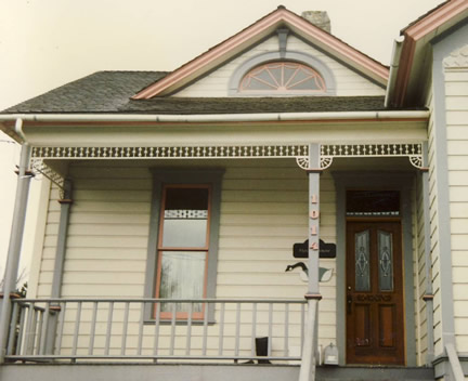 Example of 1-1/2 story with front gable (Porch Photo 130)