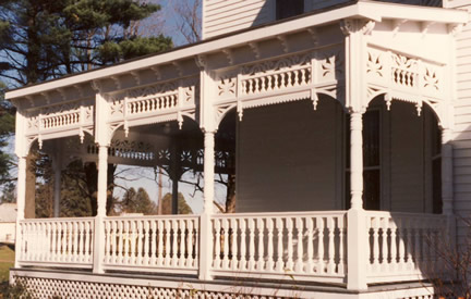 Side Porch - Bracket Photo
