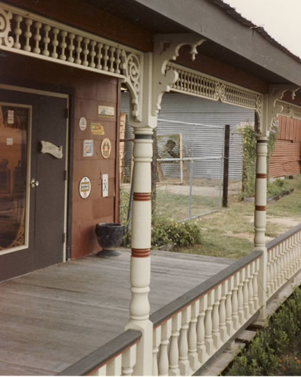 Example of Commercial Building (Porch Photo 88)