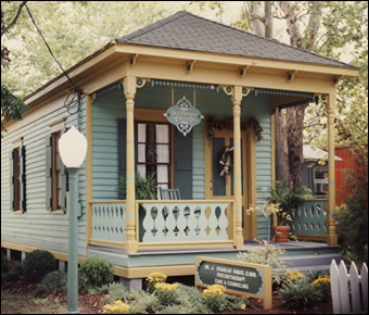 Classical Urn Sawn Baluster Photo