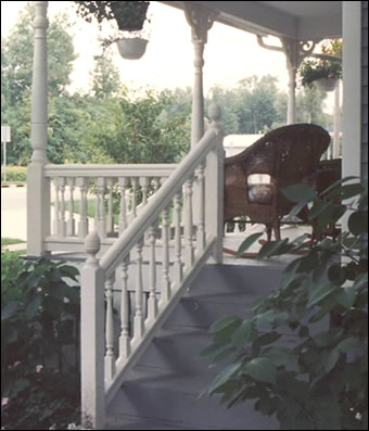 Photos of Handrails, Subrails, and Bottom Rails on Porches from Vintage ...