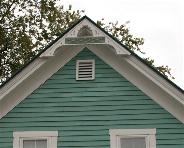 Close-up of Gable Photo