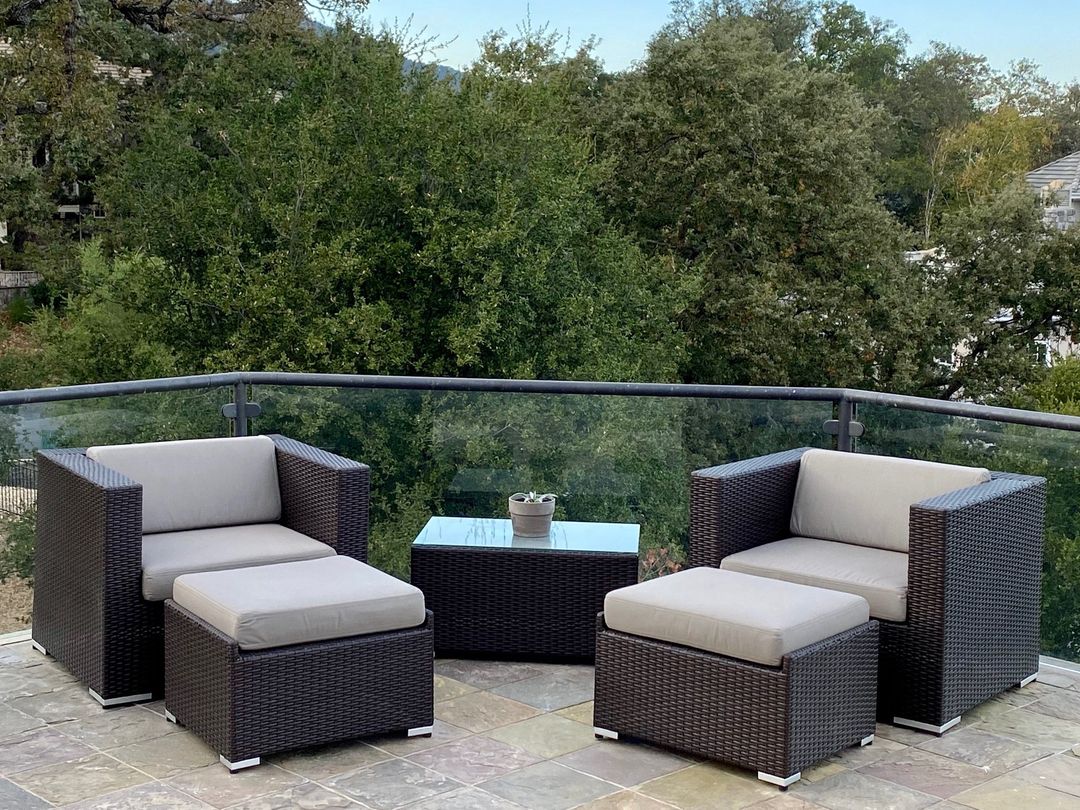 Banner: Happy Customer