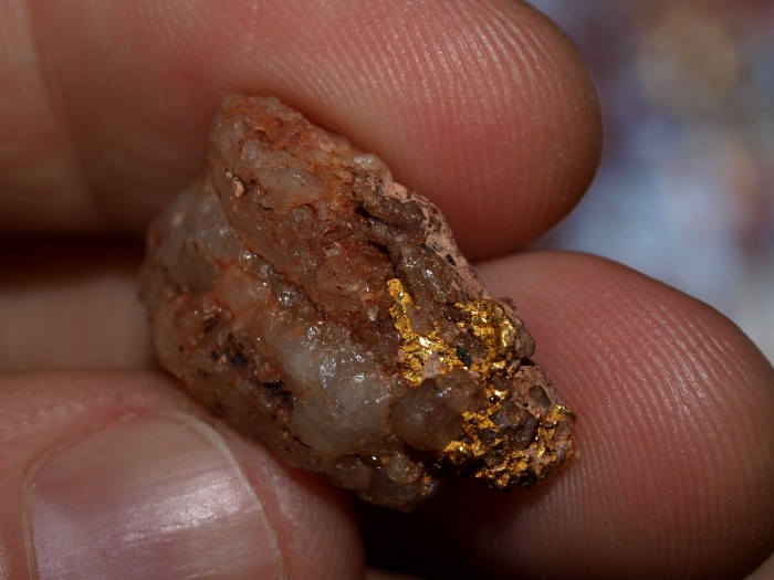 How To Find Gold In Quartz How to find gold in quartz rock specimens