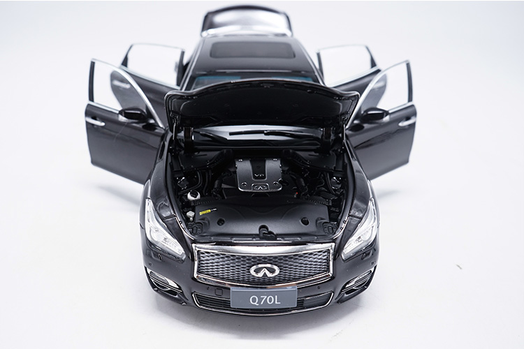1/18 Infiniti Q70L 2017 Black Sedan Q70 G37 Alloy Toy Car, Diecast