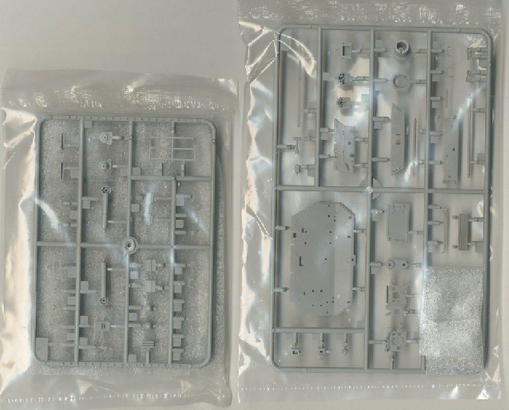 Trumpeter 1/35 05526 Italian 6x6 Wheeled AFV, (scale model kits, scale