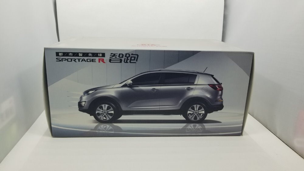 118 Diecast Model for Kia Sportage R 2011 Silver SUV Rare Alloy Toy Car Miniature Collection
