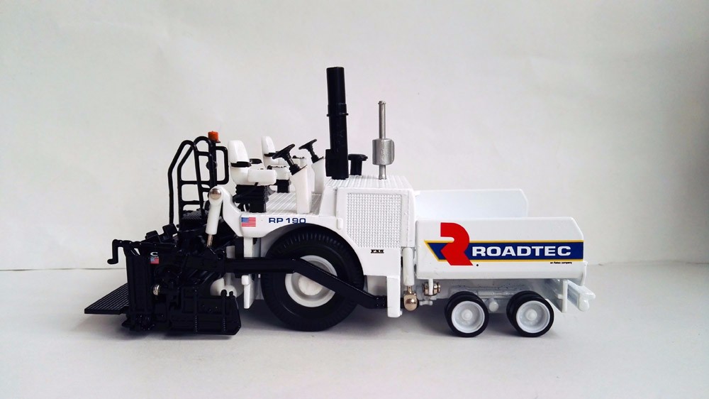 N584374 150 Roadtec RP190 Paver toy, (Scale Model Truck, Construction