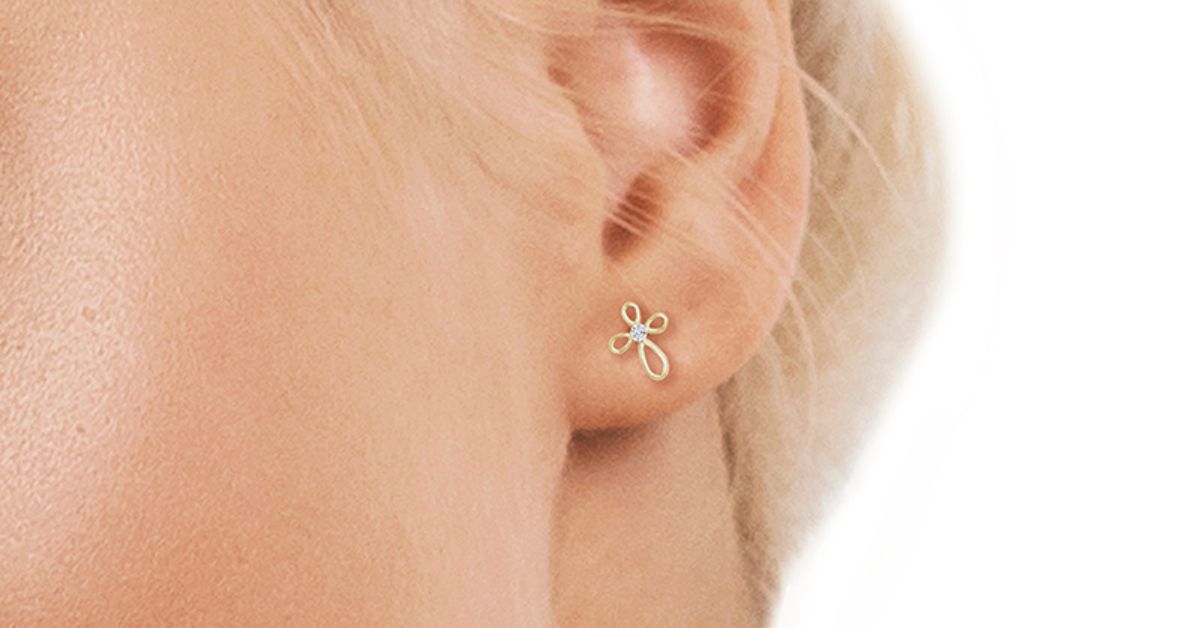 What Catholic Jewelry Is Appropriate for Gifting?