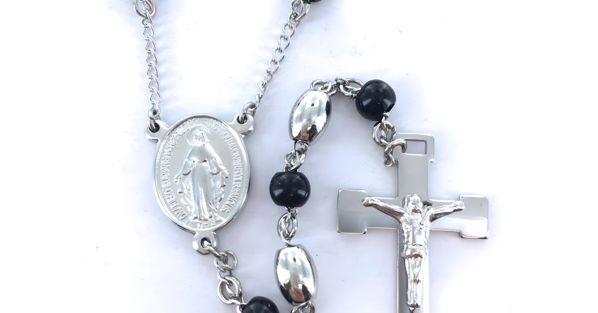 Showing Your Faith's Journey With the Perfect Jewelry