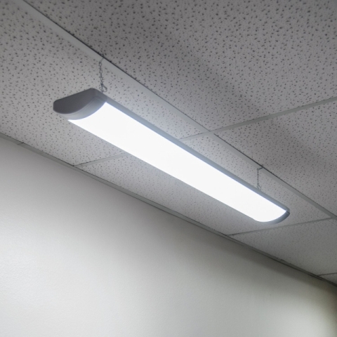 Lights of America Premium LED Shop Light with Pull Chain Operation ...